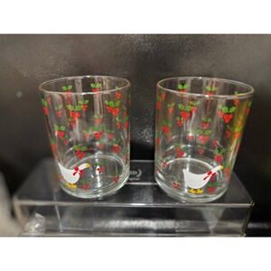 Vintage 1984 CHD Holiday Goose Holly Berry Drinking Glasses Set‎ of 2